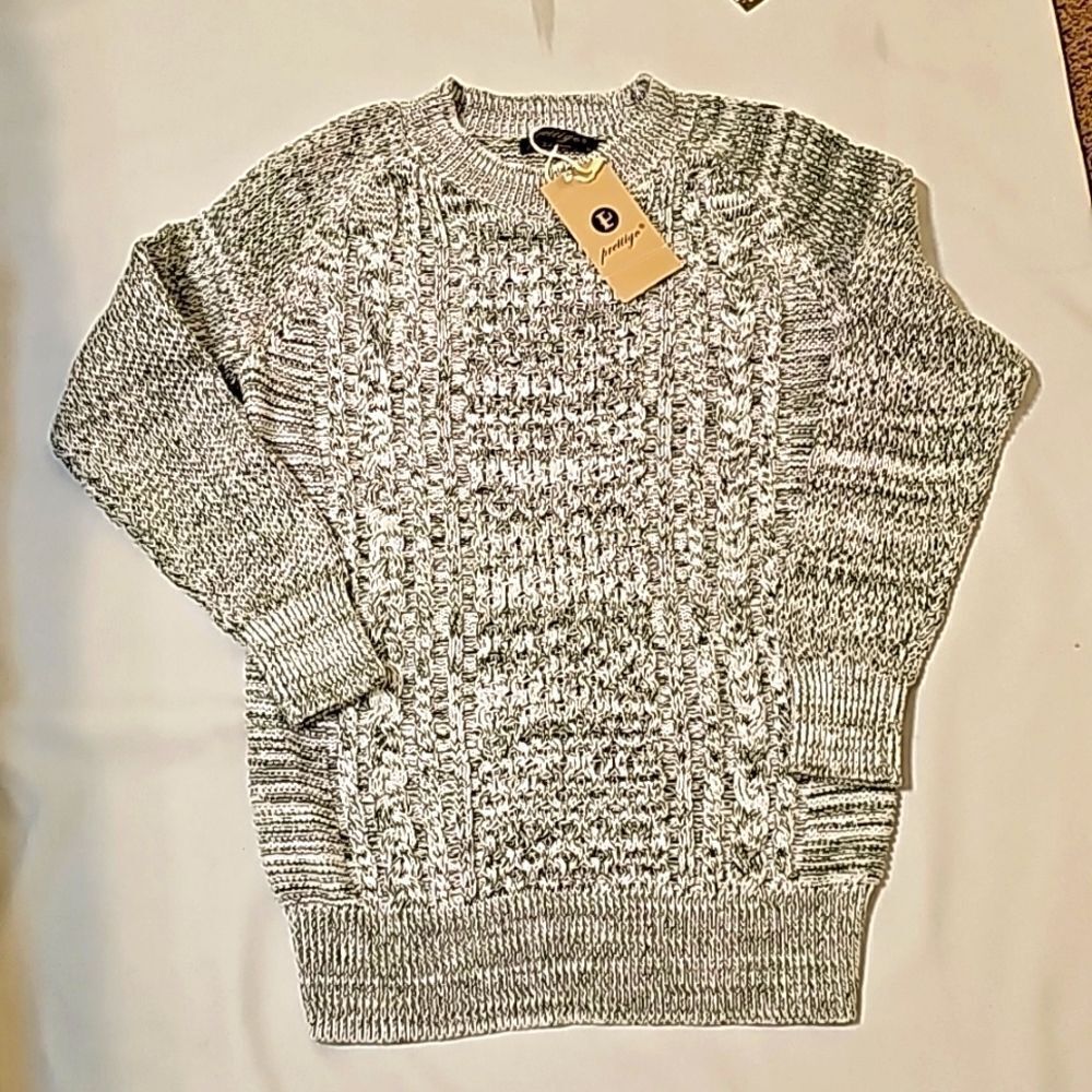 Prettigo light green m sweater